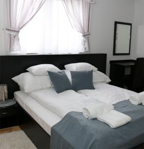 Ében szoba - Bognár Vendégház Zirc